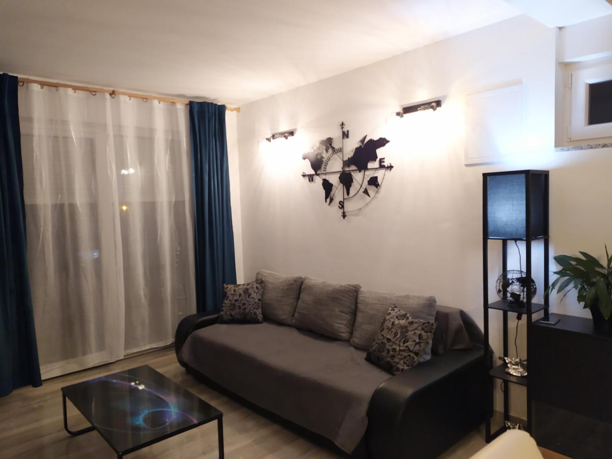 Apartmani Mira Нин Екстериор снимка