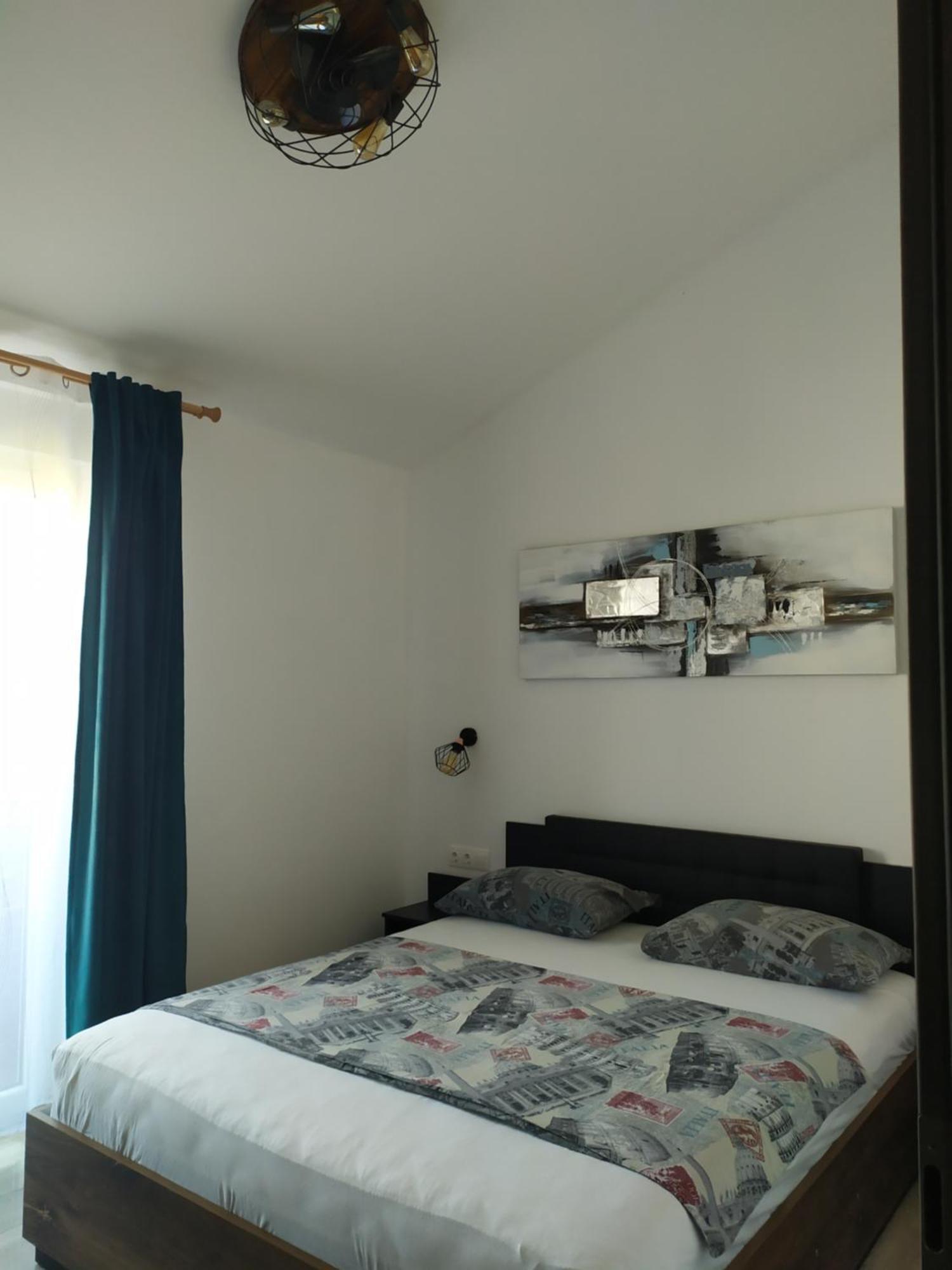 Apartmani Mira Нин Екстериор снимка