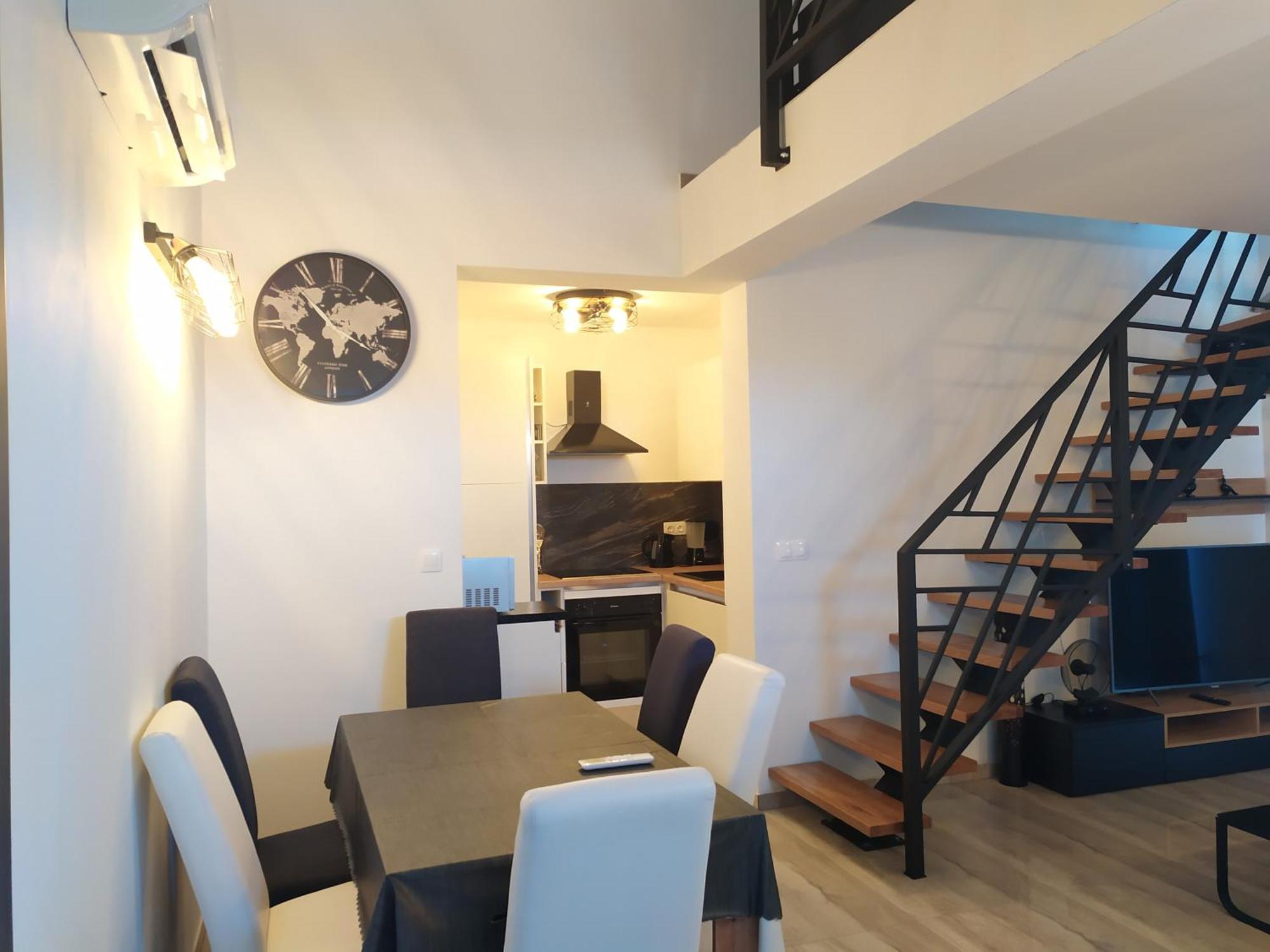 Apartmani Mira Нин Екстериор снимка