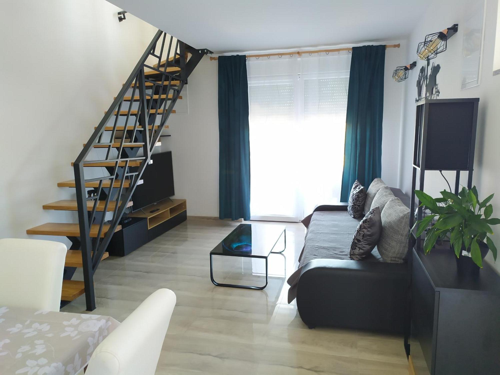 Apartmani Mira Нин Екстериор снимка